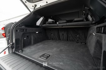 BMW X5 xDriveM50i A/T - 13