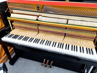 Moderné elegantné Piano dovoz celá SR - 13
