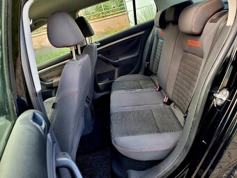 VOLKSWAGEN GOLF 1.6 75KW BENZÍN +LPG - 13
