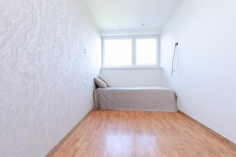 KLIMATIZOVANÝ BYT S TERASOU A ZÁHRADOU, Dunajská Lužná - 13