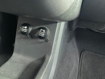 Dodge Journey 2.0CRD Automat 4x4, 7-miestne SK ŠPZ - 13