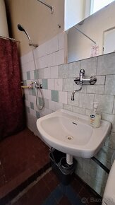 Rodinný dom 1+3 s ústredným kúrením + vedľajšie stavby - 13