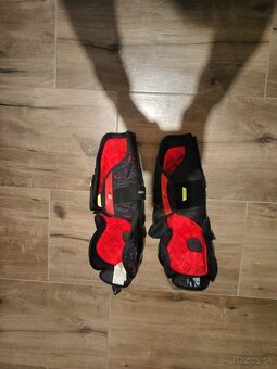 Hokejová výstroj - 13