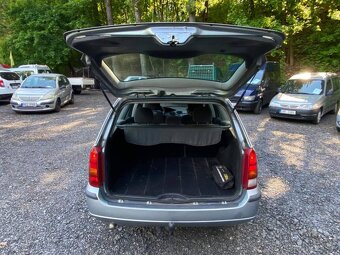 Ford Focus Combi GHIA 1.8 TDCI 85kW klima tažné xenony 2004 - 13