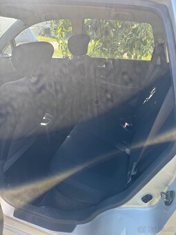 Suzuki Liana 1.4 benzín 66kw - 13