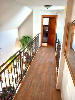 NOVÁ CENA Výnimočný rodinný dom v krásnej prírode Štiavnick - 13