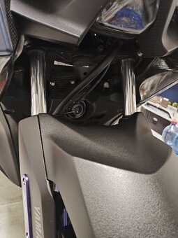 Yamaha Xmax 300 - 13