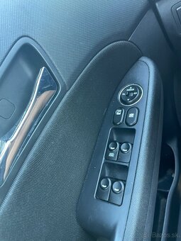 Rozpredám Huyndai i30 80kW r. 2009 - 13