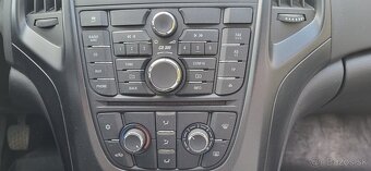 Astra  J 1,4 16V Essentia - 13