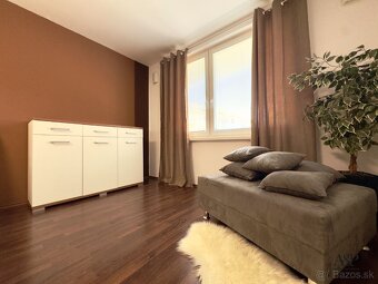 NA PRENÁJOM 3 IZB. BYT V CENTRE MESTA, 64M2, HVIEZDOSLAVOVA  - 13