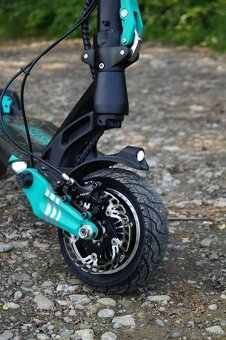 Elektrická kolobežka VSETT 9+ – hydraulické brzdy - 13