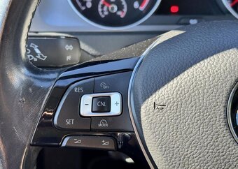 Volkswagen Golf 1,6 TDI nafta manuál 81 kw - 13