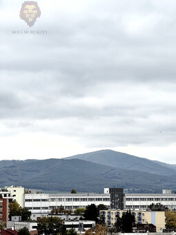 Rezervované  slnečný 77m2 - 3 izbový byt Trenčín - 13