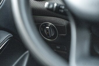 Mercedes-Benz A180d facelift TOP stav - 13