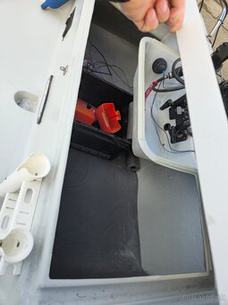Motorový čln Sportyacht fisher 430+ vozik - 13