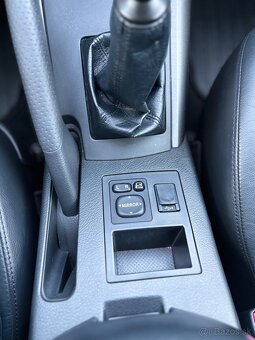 Predam Toyota Rav4 2,2 diesel 110KW 4x4 R.V 2013 112 600 - 13