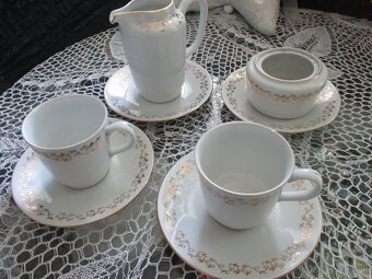 hrnčeky, tanierky, taniere - 13