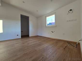 NOVOSTAVBA RODINNéHO DOMU ALEBO CHALUPY - 13