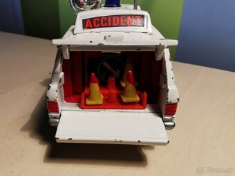 Corgi toys whizzwheels Land Rover - 13