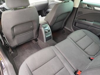 Škoda Superb Combi 2.0 TDI CR 170k Ambition - 13