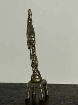 4 starožitné Tibetské bronzové sošky na originálnom drevenom - 13