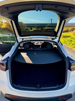 Tesla Model Y Performance 4x4 Plná Záruka 57t km Odpočet DPH - 13