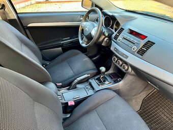 Mitsubishi Lancer 1.6 MIVEC Benzín Sportback 86kW + Xenóny - 13