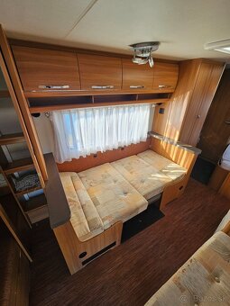 Obytny prives Hobby 540 KMFE - solarny panel, mover - 13