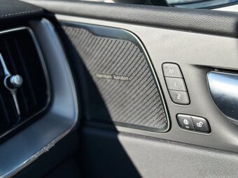 Volvo XC60 B5 R-Design - 13