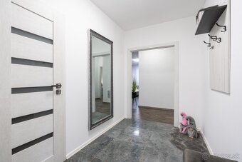 Moderný bungalov s krásnym pozemkom 700m2/Podhorie - Beluša - 13