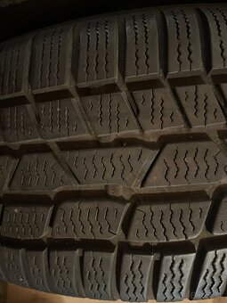 zimne pneu 215/60r16 dunlop - 13