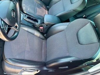 Škoda Octavia Combi 1.6 TDI 115k Team - 13