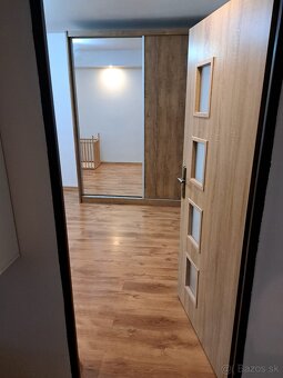 PREDÁM PRIESTRANNÝ 2 IZBOVÝ BYT VO VYHĽADÁVANEJ LOKALITE VO - 13