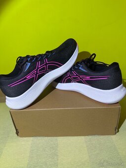 Damske bezecke tenisky Asics Gel Saiun 2 - 13