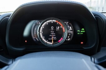 Lexus LC 500h, (2017) - 13