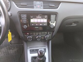 Škoda Octavia Combi 2.0 TDI Elegance/Style - 13