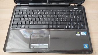 Predám notebook Asus - 13