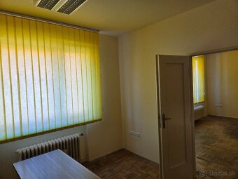 Polyfunkčný objekt v širšom centre Lučenca - 13