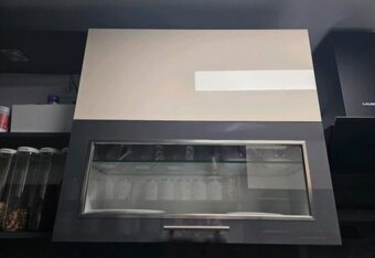 Moderní lesklá linka s vestavěnými spotřebiči,5864 - 13