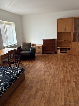 RK Diamant - prenájom RD s halou a parkovacími miestami - 13