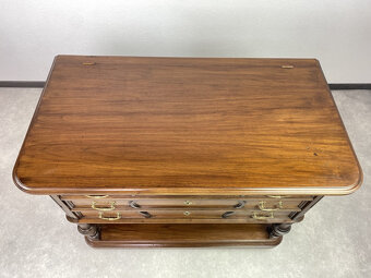 Starožitná komoda s výklopným platom - 13