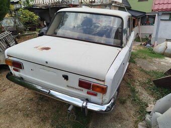 Predám dve auta Lada 2101 - 13