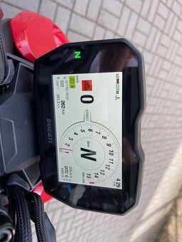 DUCATI Streetfighter V4S - 13