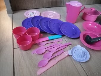 Kuchynský riad, sporák, náradie do kuchynky, na varenie - 13