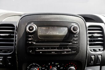 Opel Vivaro Crew Van 1.6 CDTi 88kW M6 6 miestne 04/2016 - 13
