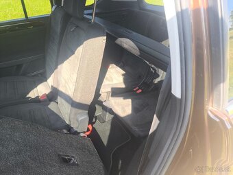 Volkswagen Touran 2.0TDi 110kw 7 miestne - 13