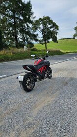 Ducati Diavel 1200 Carbon 2016 - 13