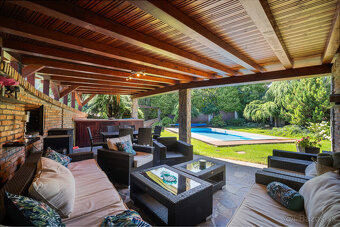 Predaj 2podlažný 6izb. rod.dom  s dvoj garážou    na Kozáck - 13