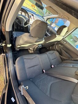 Peugeot 308 1.6HDI 2008 - 13