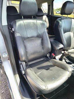 Mitsubishi Outlander 2.0 DI-D 7-miestne - 13
